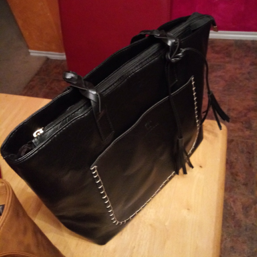 Handbag - Picture 2 of 3